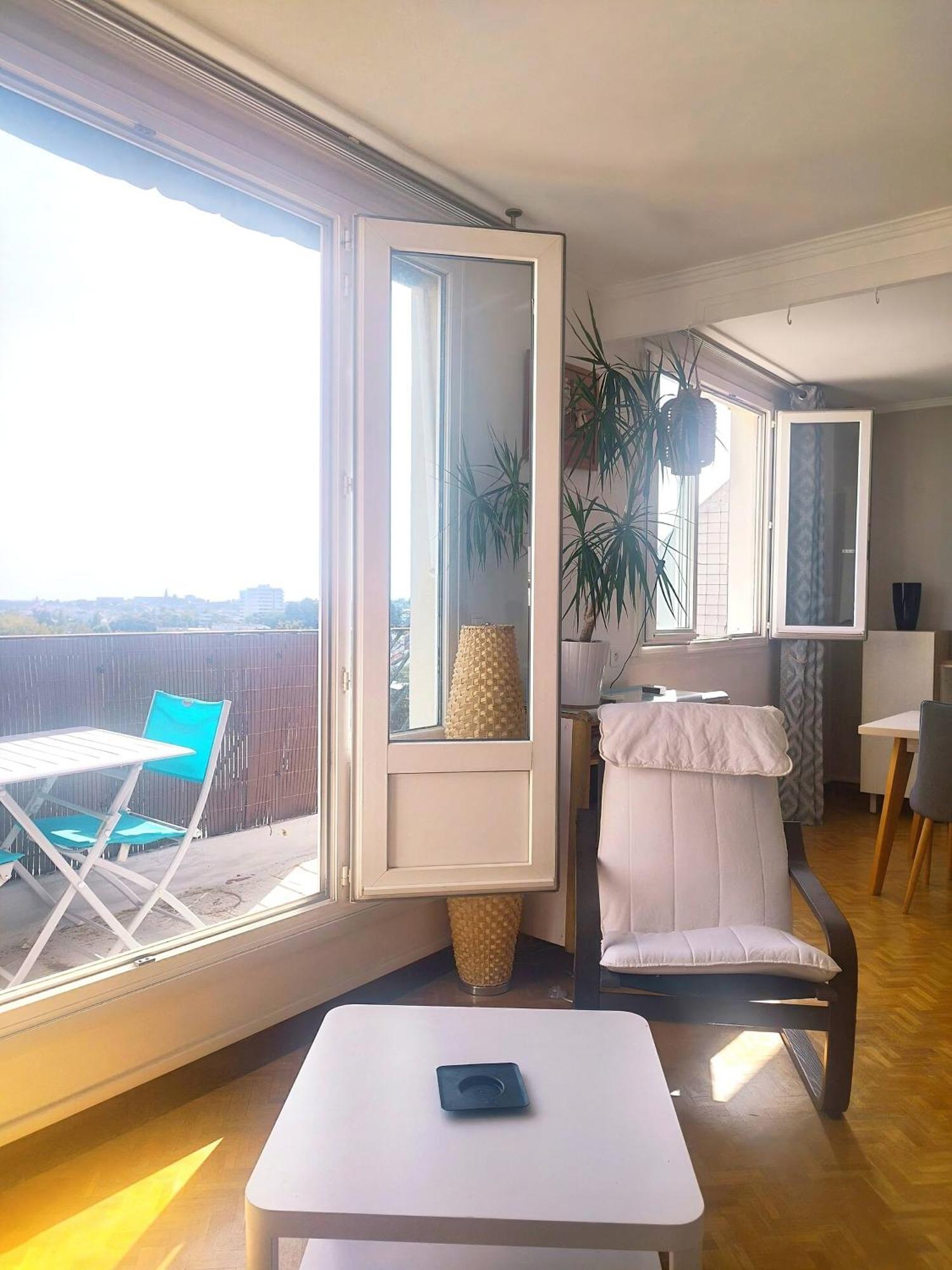 Charmant Appartement Lumineux - Dernier Etage Avec Balcon - Proche Centre-Ville Nantes Esterno foto